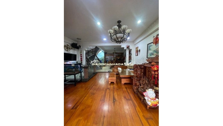 BÁN NHÀ MẶT PHỐ CÁCH MẠNG THÁNG TÁM QUẬN 3 DIỆN TÍCH 300M2 GIÁ TỐT NHẤT KHU VỰC  TRIỆU PHÁP LÝ SỔ HỒNG CHÍNH CHỦ